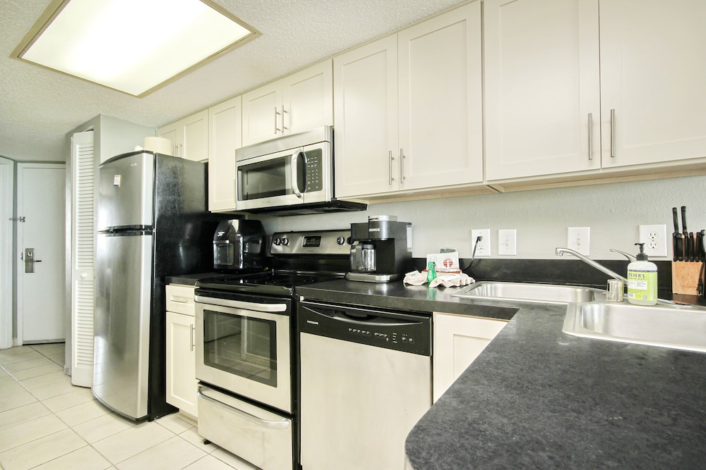 Bay Watch Resort & Conference Center - photo 24
