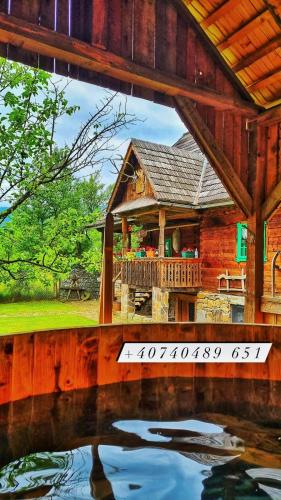 Pajisti Verzi Green Meadows Guest House — 4-Star Luxury Hotel in Viseu De Sus, Romania
