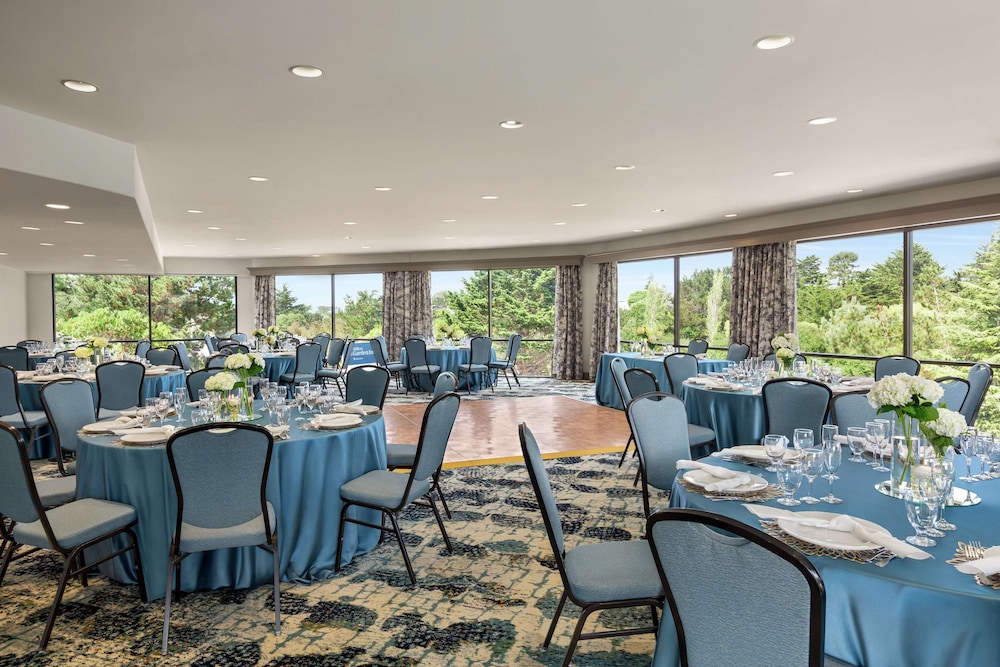 Hilton Garden Inn Monterey - photo 63