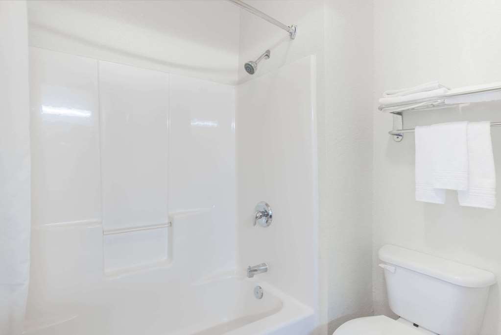 Super 8 by Wyndham Abilene South - photo 10