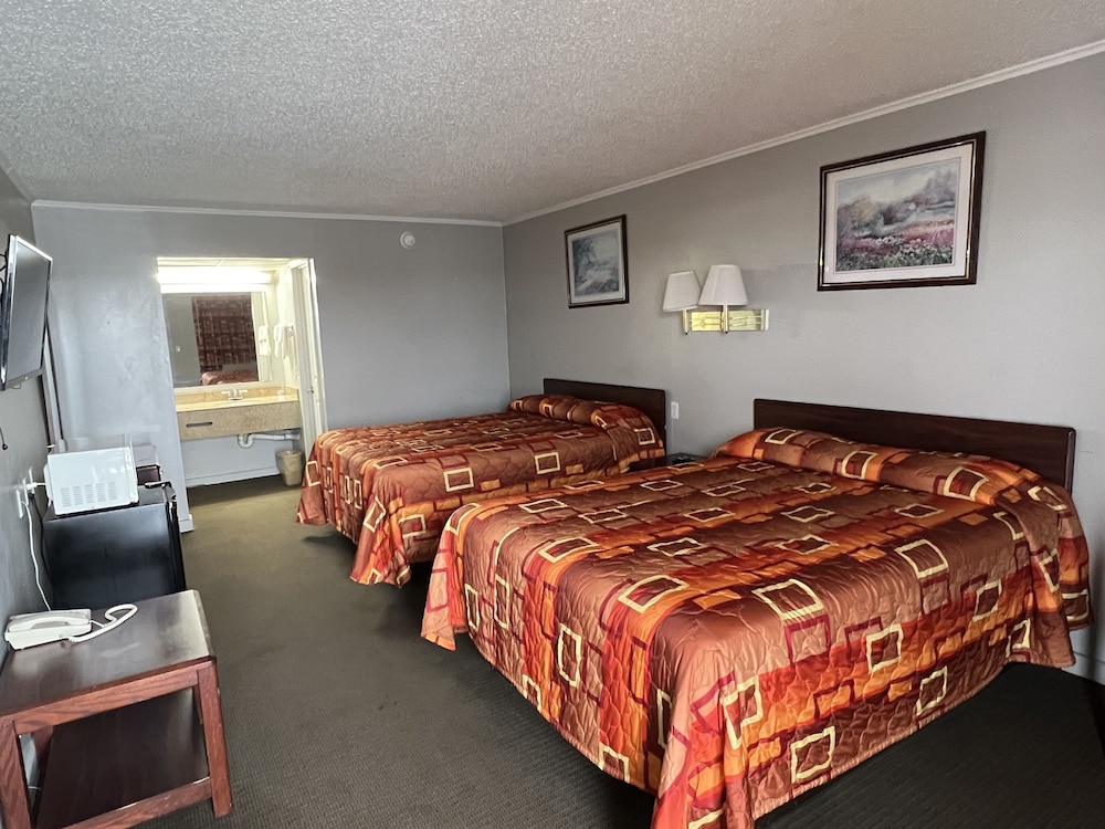 Hotel 81 El Reno - photo 12