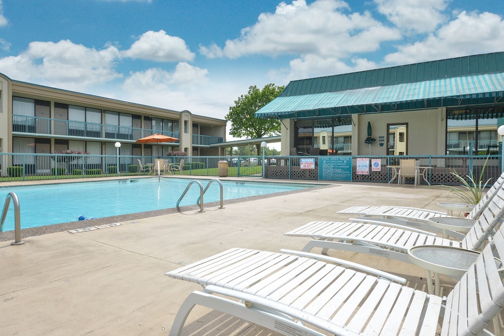 The Dels Pittsburg - photo 41