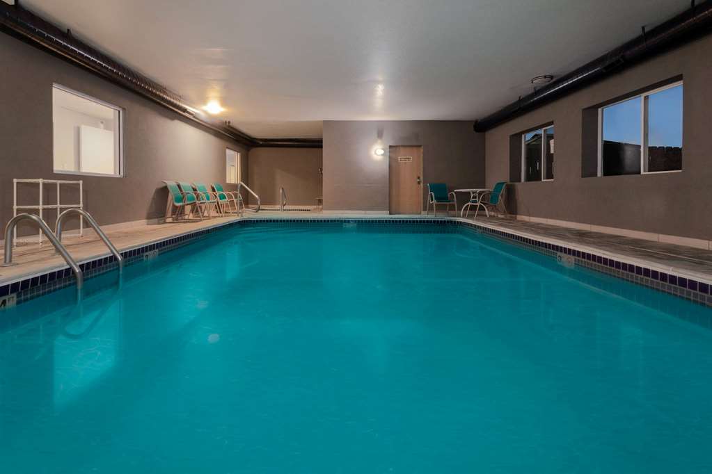 Baymont by Wyndham Henderson Northeast Denver - photo 9