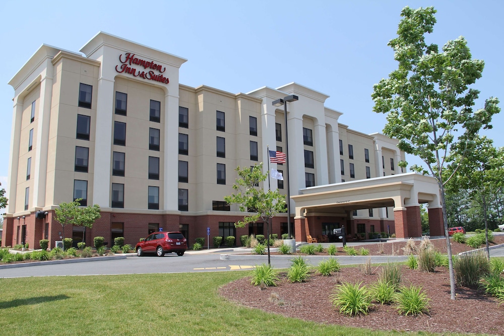 Hampton Inn & Suites Plattsburgh - featured photo