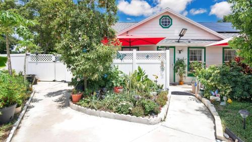 La Maison de Lorbu Apartment — 4-Star Luxury Hotel in Orlando, United States