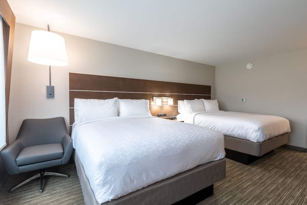 Holiday Inn Express & Suites Greenville Taylors by IHG - photo 6