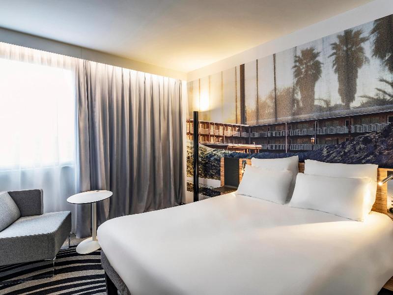 Novotel Saint Etienne Centre Gare Chateaucreux — 4-Star Luxury Hotel in Saint-Etienne, France