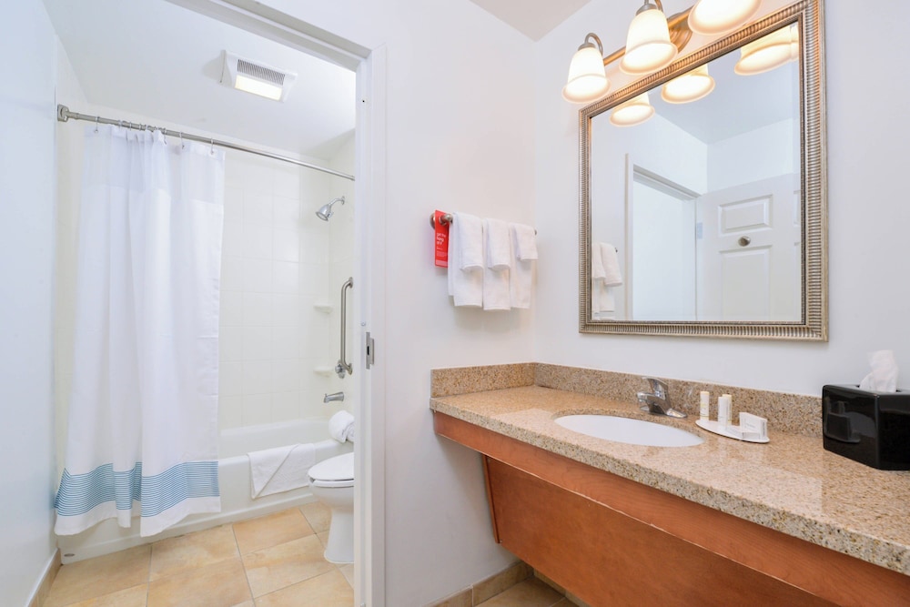 TownePlace Suites Thousand Oaks Ventura County - photo 16