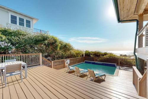 A Gift From the Sea Beachfront Plantation Private Pool — hotel in Eastpoint