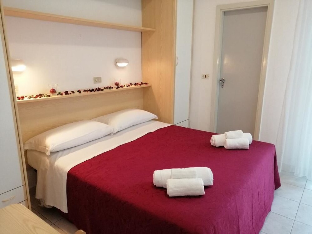 Hotel Alba - last minute hotel in Rimini