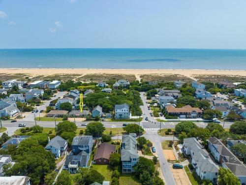 Endless Beach #A Oceanfront 3bedrooms 2bath Pet Friendly in Virginia Beach, United States