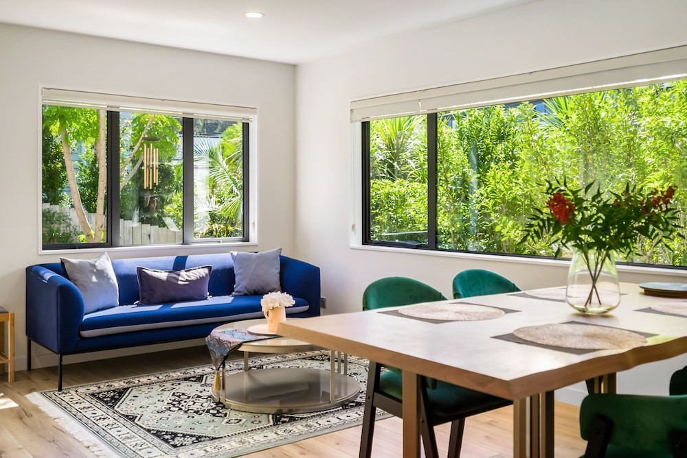 The Perfect Spacious 2BR Getaway Netflix — 4-Star Luxury Hotel in Auckland, New Zealand