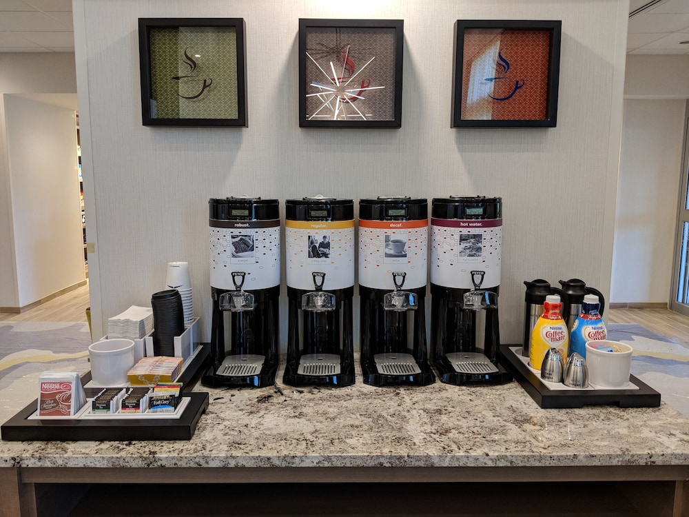 Hampton Inn & Suites Rocky Hill Hartford South - photo 4