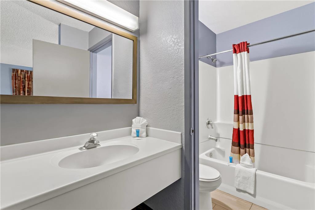 Rodeway Inn Albuquerque West - photo 29