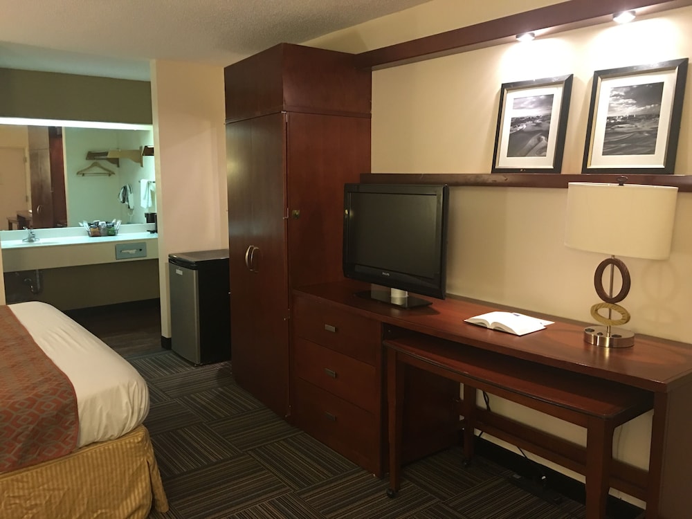 Nations Inn West Jefferson - photo 10