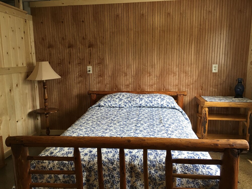 Little Trail Creek Cabins - photo 7
