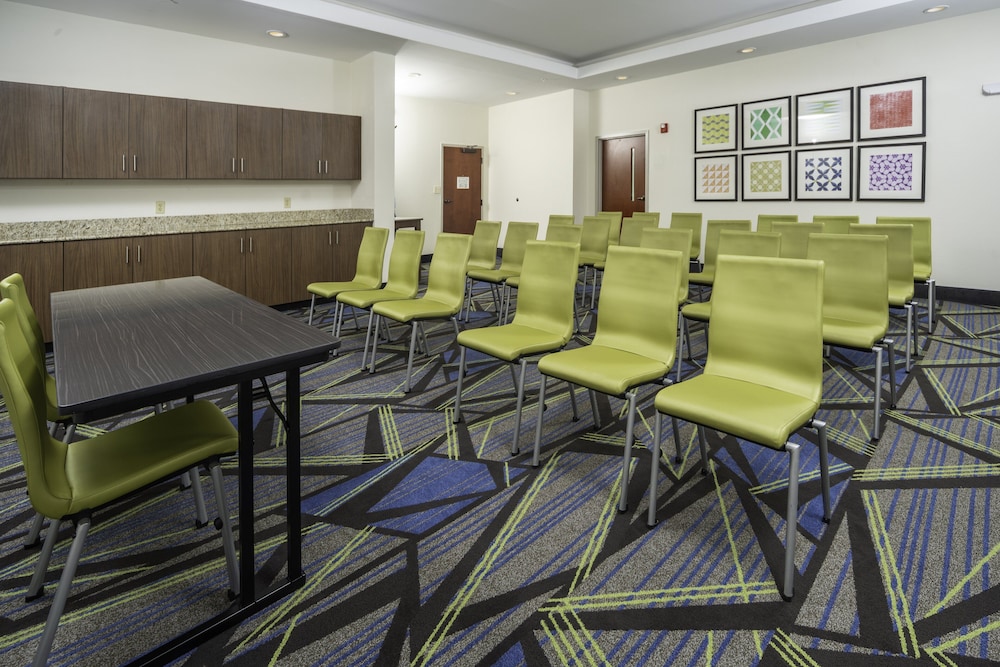 Holiday Inn Express Clayton by IHG - photo 30