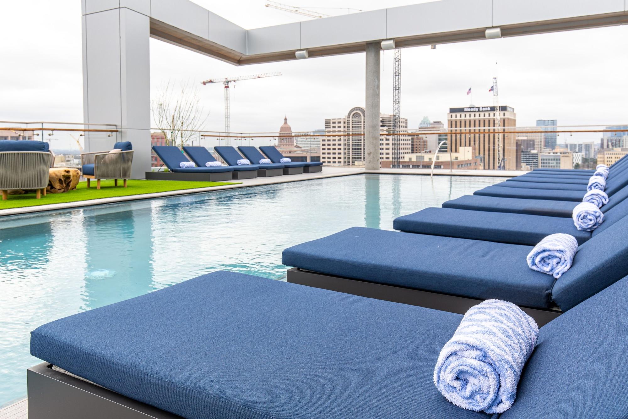The Otis Hotel Austin Autograph Collection - photo 7