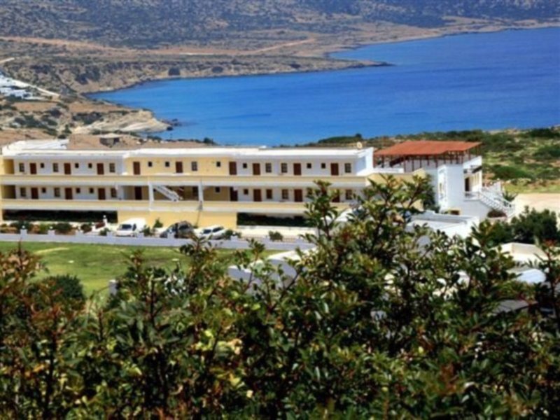 Anemoessa - carbon neutral hotel in Lakki