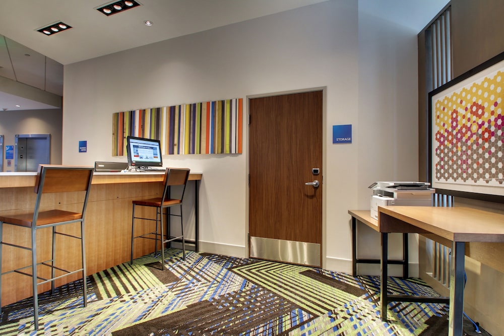 Holiday Inn Express & Suites Summerville by IHG - photo 36
