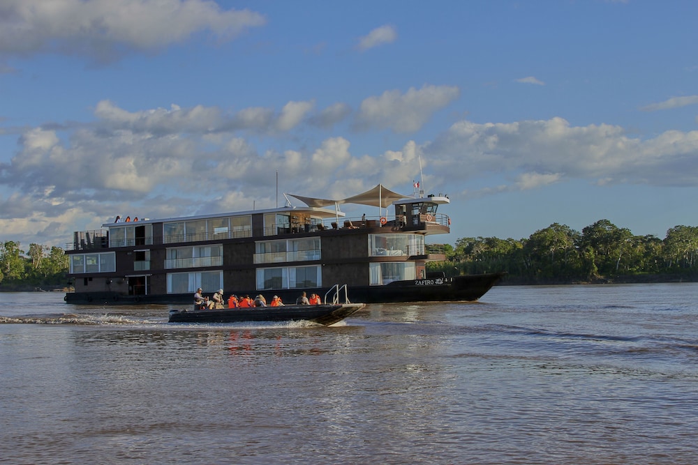 Jungle Experiences Zafiro — 4-Star Luxury Hotel in Nauta, Peru
