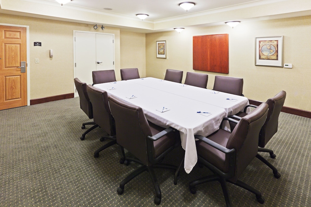 Staybridge Suites Wichita by IHG - photo 36