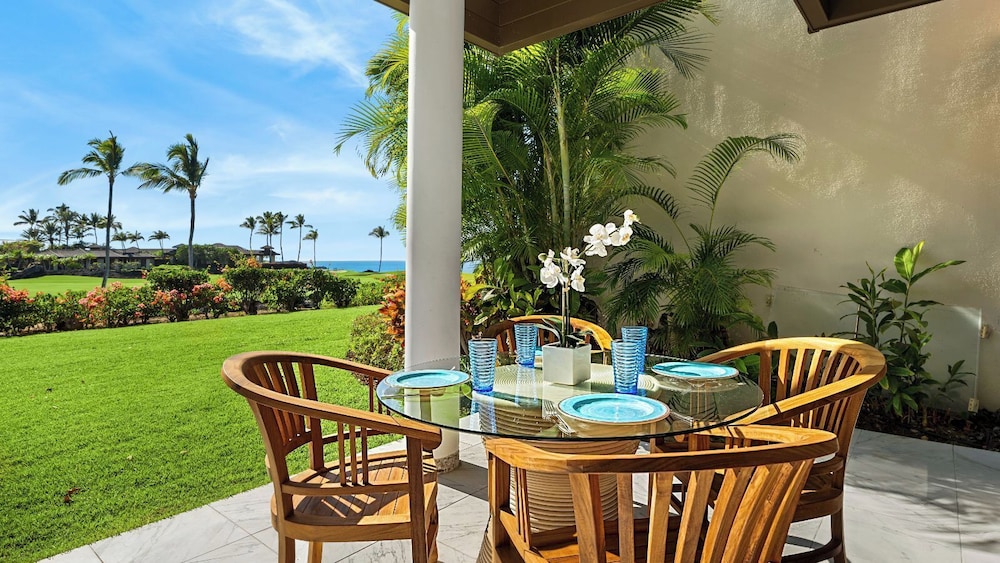 Luxury Golfside Condo w Ocean Views Central AC & Beach Club Vrkcv — 4-Star Luxury Hotel in Waimea, United States