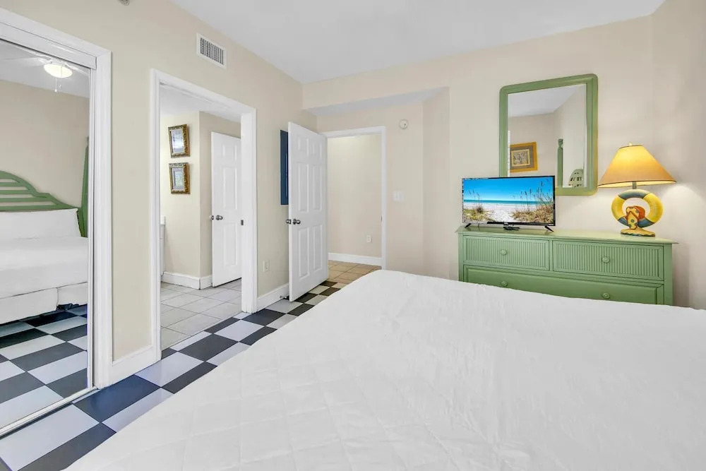 Majestic Beach Towers 1 1615 - featured photo