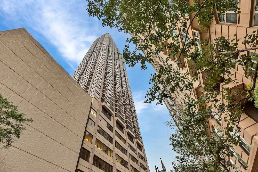 2bd River North Condo with Million Dollar Views condo — 4-Star Luxury Hotel in Chicago, United States
