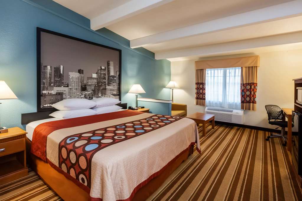 Super 8 by Wyndham Beaumont I 10 South College St - photo 20