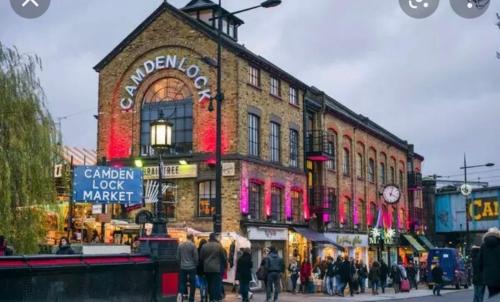 Camden Royale Apart — 4-Star Luxury Hotel in London, United Kingdom