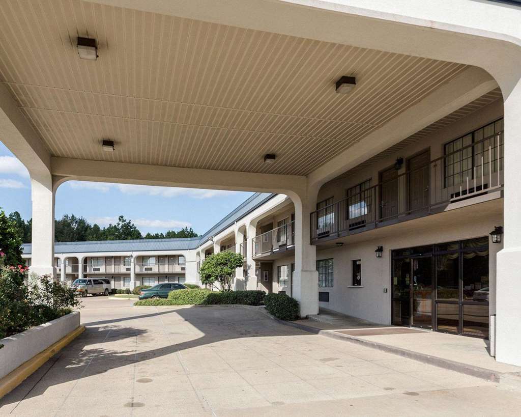 Econo Lodge Grenada - photo 3