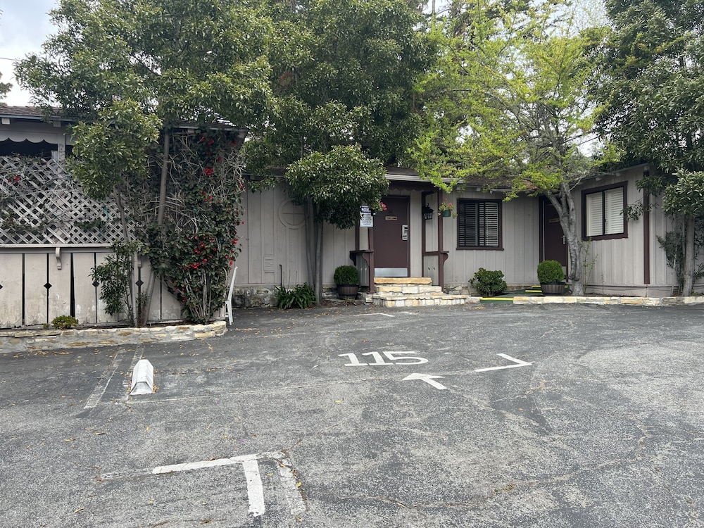 Carmel Resort Inn - photo 117