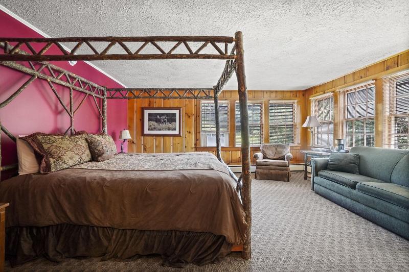 Whitneys Inn at Black Mountain - photo 36