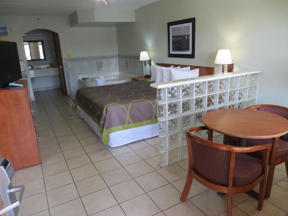 Super 8 by Wyndham South Padre Island - photo 10