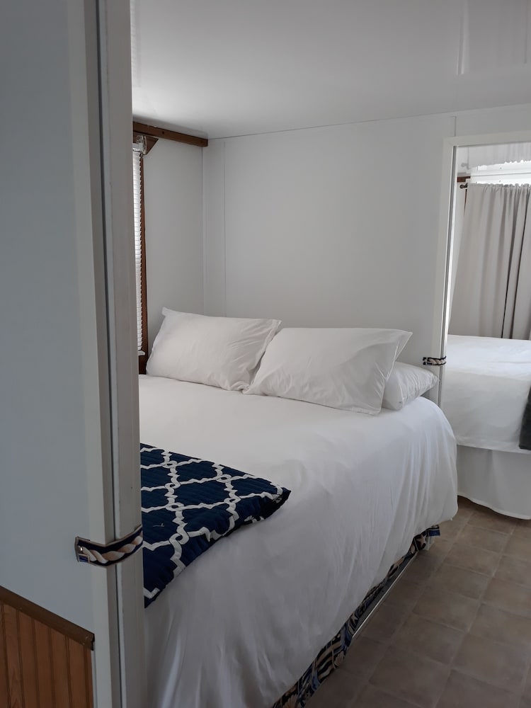 Mangrove Marina and Resort Aqualodge Houseboats - photo 26