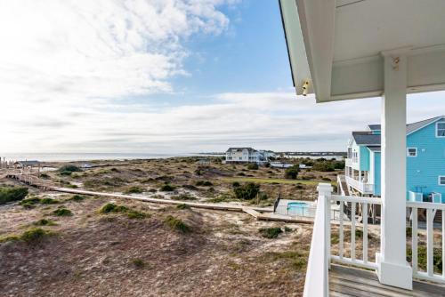 Emerald Breeze by Oak Island Accommodations - photo 44