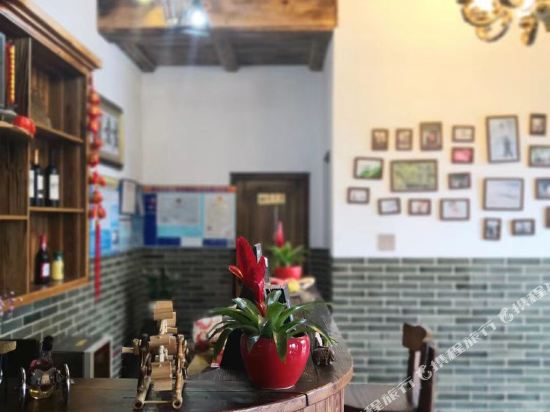 Bamboo Inn - carbon neutral hotel in Deqing