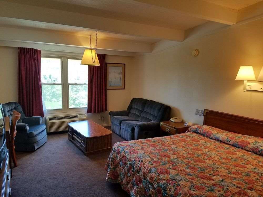 Baymont by Wyndham Cookeville - photo 12