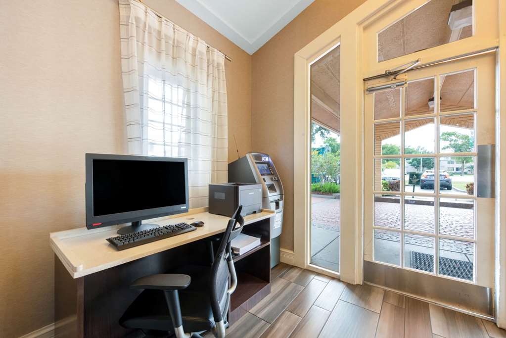 La Quinta Inn by Wyndham Miami Airport North - photo 30