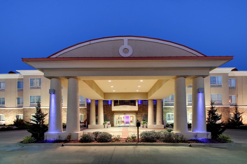 Holiday Inn Express and Suites Winona North by IHG - photo 51