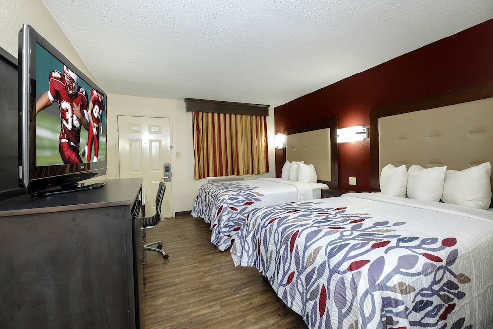 Red Roof Inn Columbus MS - photo 8