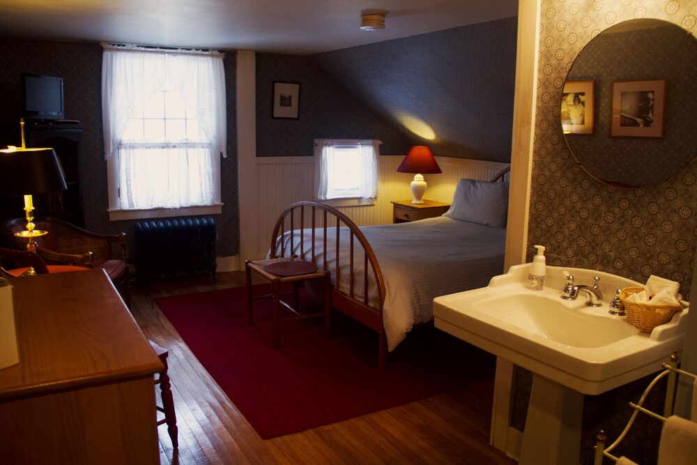 Inn at Baldwin Creek - photo 5