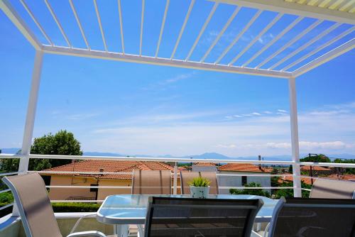 Charikleia's 1st floor appartment in Pelion — 4-Star Luxury Hotel in Volos, Greece