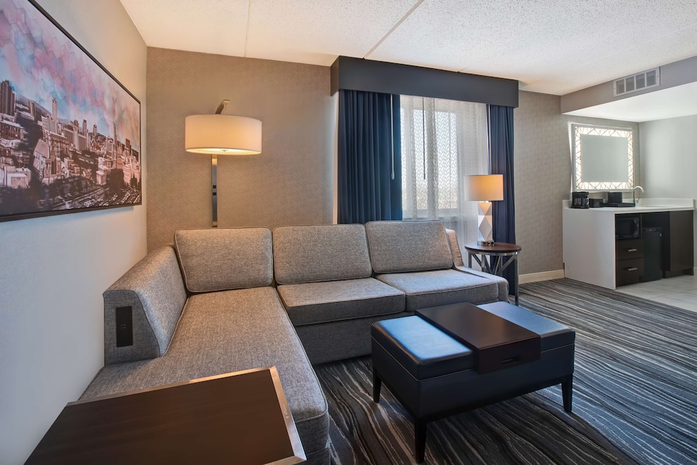 Embassy Suites Syracuse - photo 35