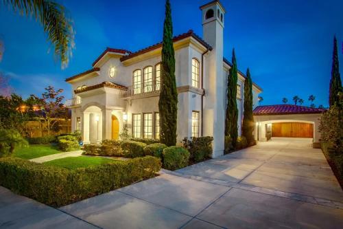 Mediterranean Beauty with Rooftop Deck and Views in San Diego, United States