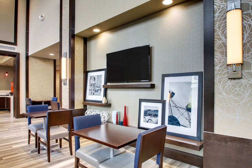 Hampton Inn & Suites Greenville Airport SC - photo 51