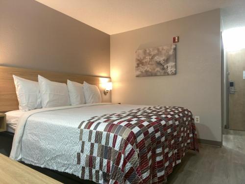 Microtel Inn & Suites by Wyndham Winston Salem - photo 5
