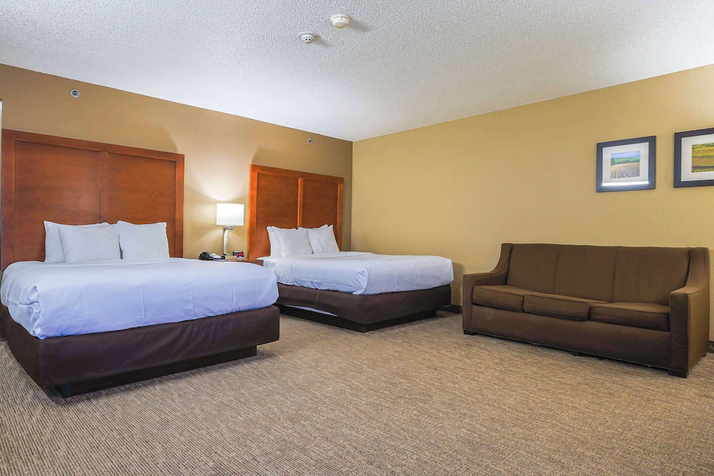 Comfort inn Ottawa Kansas - photo 9