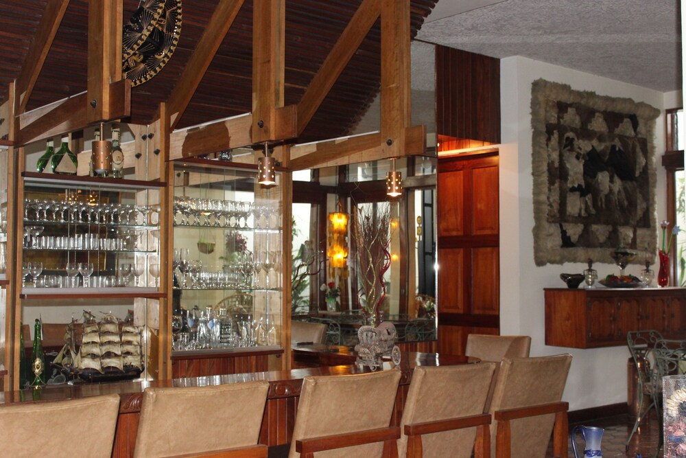 Casa Mora B&B — 4-Star Luxury Hotel in Cartago, Costa Rica